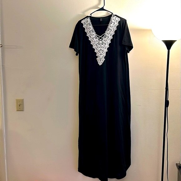 Crochet Neck Dress - Picture 3 of 10